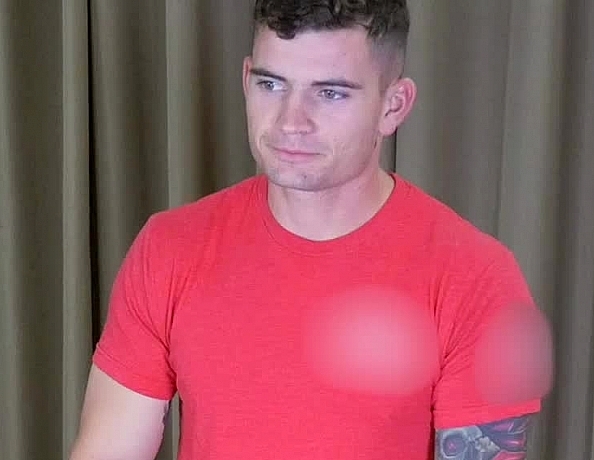 171010102-wes-first-gay-handjob