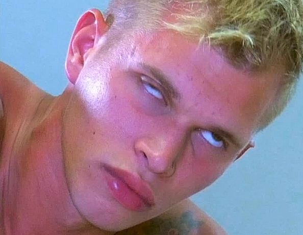 190627103-dustins-first-gay-blowjob