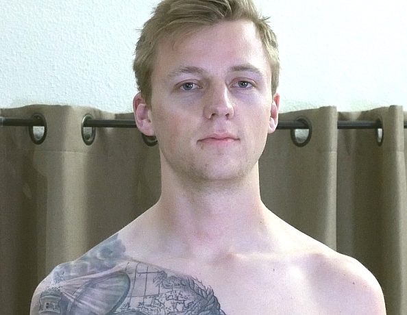 200204102-brocks-first-gay-blowjob