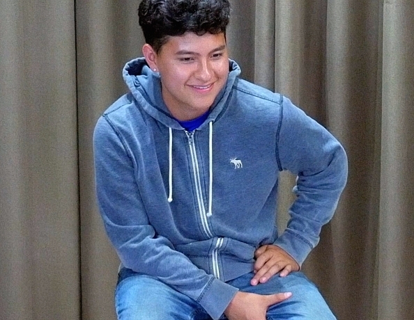 200805103-diego-fucks-the-sex-toy