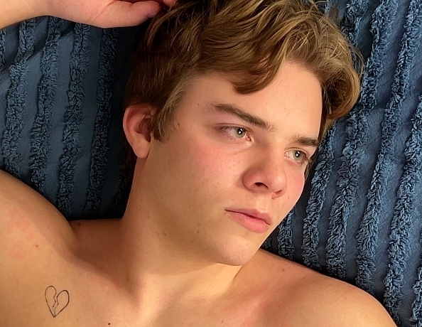 211214103-coopers-first-gay-blowjob