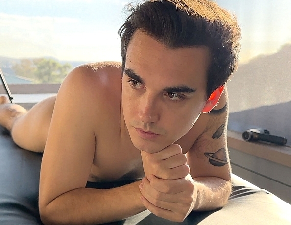 221213102-carter-blown-and-fingered