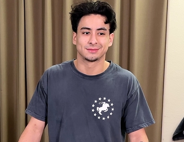 230111102-joeys-first-gay-experience