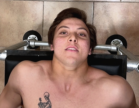 230615101-fingering-landon