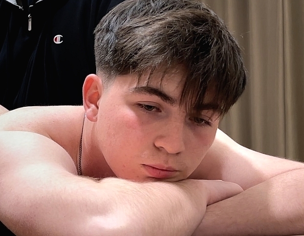 240307102-uris-first-gay-experience