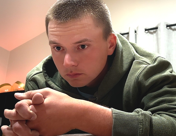 241203101-josh-and-the-automatic-butt-plug